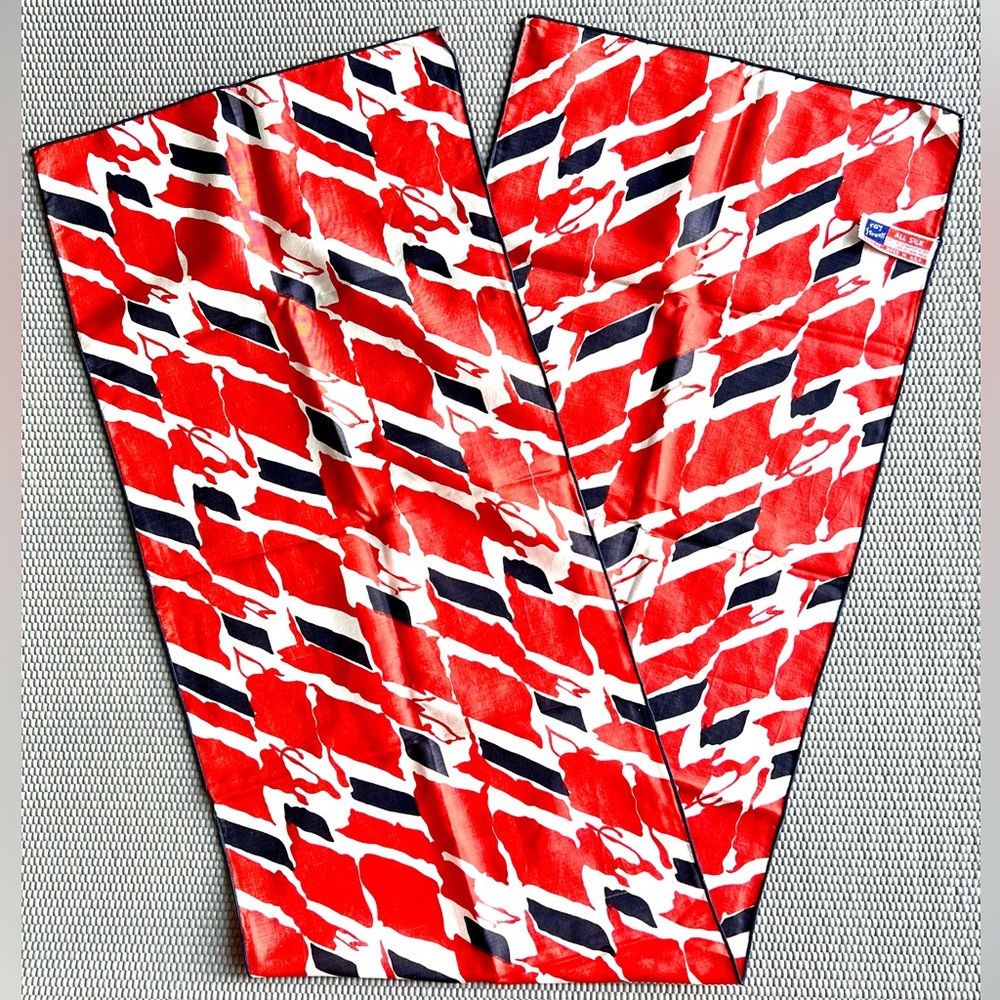 Ray Strauss / Vintage Silk Scarf / 70s / Oblong